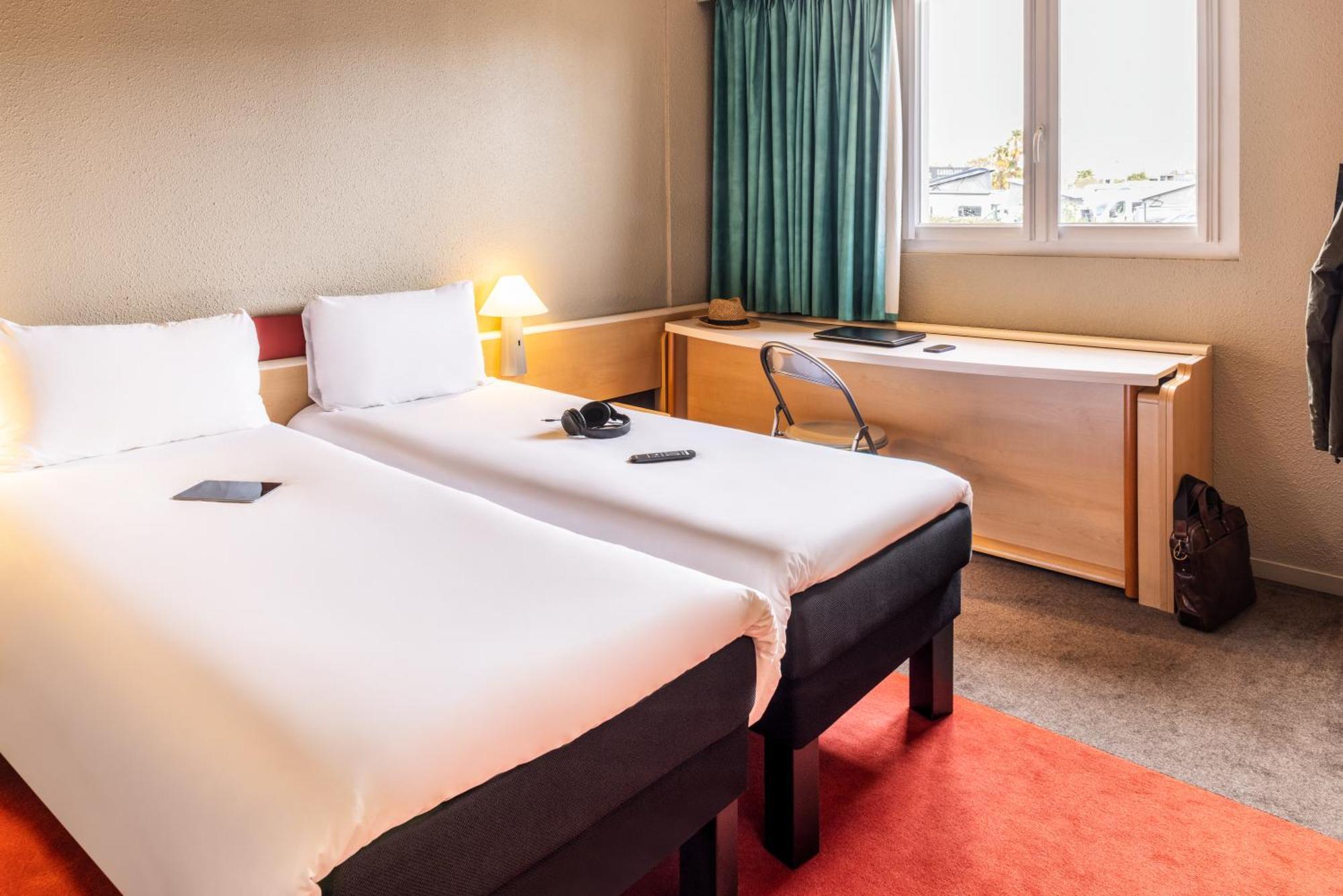 Ibis Tarbes Odos Hotel Buitenkant foto